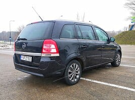 Opel Zafira 2011 г Минивэн