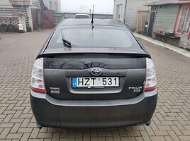 Toyota Prius 2006 г Хэтчбек