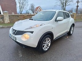 Nissan Juke 2012 г Внедорожник / Кроссовер