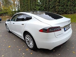 Tesla Model S 2016 m Hečbekas