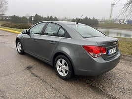 Chevrolet Cruze 2010 y Sedan