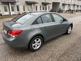 Chevrolet Cruze 2010 y Sedan