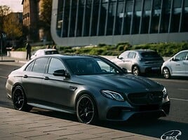 Mercedes-Benz E 63 AMG BRABUS 700 Automatas Sedanas 2018