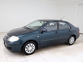 Toyota Corolla 2004 г Седан