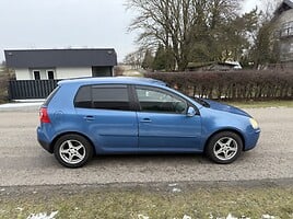 Volkswagen Golf 2004 y Sedan