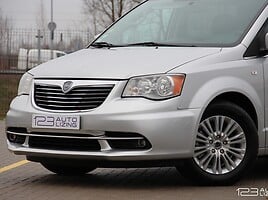 Lancia Voyager 2012 г Минивэн