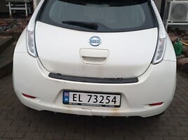 Nissan Leaf 2013 г Хэтчбек