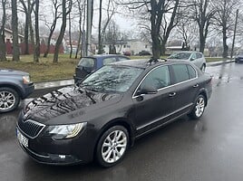 Skoda Superb 2015 y Sedan