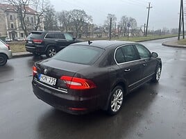 Skoda Superb 2015 y Sedan