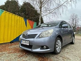 Toyota Verso 2009 г Минивэн