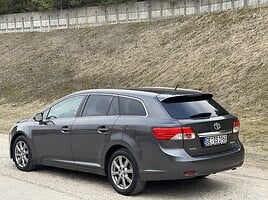 Toyota Avensis 2013 г Универсал