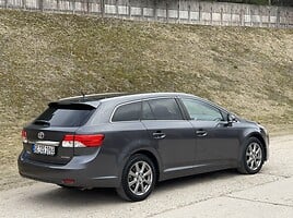 Toyota Avensis 2013 г Универсал