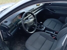 Audi A4 1998 m Sedanas