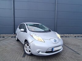 Nissan Leaf 2013 г Хэтчбек