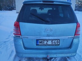 Opel Zafira 2009 г Универсал