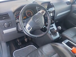 Opel Zafira 2009 г Универсал