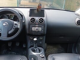 Nissan Qashqai 2008 г Внедорожник / Кроссовер