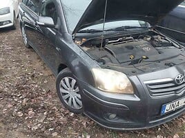 Toyota Avensis 2007 г Внедорожник / Кроссовер