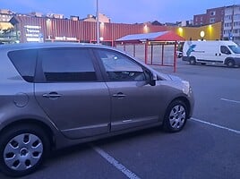 Renault Scenic 2012 y Off-road / Crossover