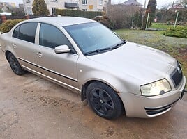 Skoda Superb 2004 г запчясти