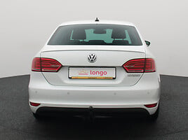 Volkswagen Jetta 2013 y Sedan