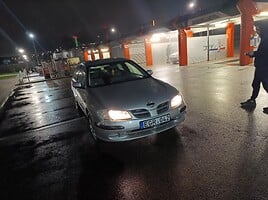 Nissan Almera 2000 г Хэтчбек