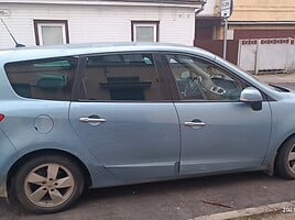 Renault Grand Scenic 2010 y Hatchback