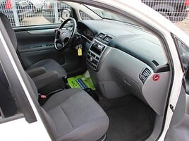 Toyota Avensis Verso 2001 г Минивэн