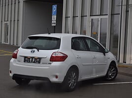 Toyota Auris 2011 г Хэтчбек