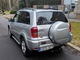 Toyota RAV4 D-4D 2003 m