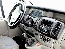 Renault Trafic 2003 г Грузовой микроавтобус