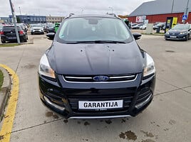 Ford Kuga 2015 г Внедорожник / Кроссовер