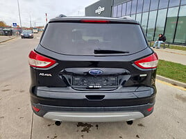 Ford Kuga 2015 г Внедорожник / Кроссовер