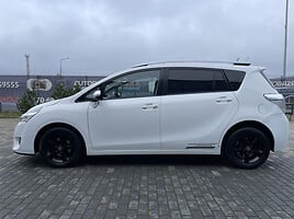 Toyota Verso 2017 г Минивэн