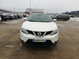 Nissan Qashqai 2015 y Off-road / Crossover