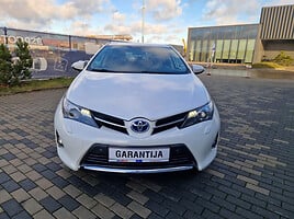 Toyota Auris 2013 y Hatchback