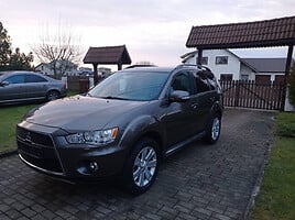 Mitsubishi Outlander 2012 y Off-road / Crossover