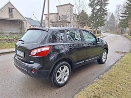 Nissan Qashqai 2011 y Off-road / Crossover