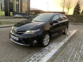 Toyota Auris II Universalas 2014