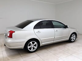 Toyota Avensis 2006 y Sedan