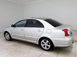 Toyota Avensis 2006 y Sedan