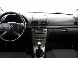 Toyota Avensis 2006 y Sedan