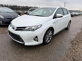 Toyota Auris II Hečbekas 2013