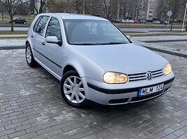 Volkswagen Golf 2000 г Хэтчбек