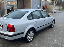 Volkswagen Passat 1999 y Sedan