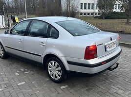 Volkswagen Passat 1999 y Sedan