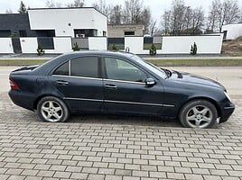 Mercedes-Benz C 200 2002 y Sedan