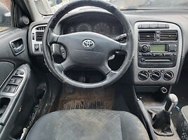 Toyota Avensis 2002 m dalys