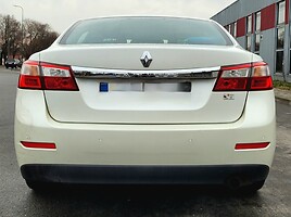 Renault Latitude 2012 г Седан