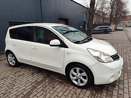 Nissan Note 2011 г Хэтчбек